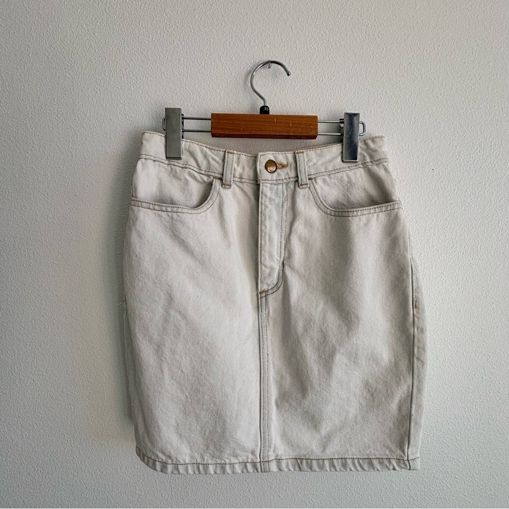 American Apparel - Denim Pencil Mini  Skirt in Light Wash, Small
